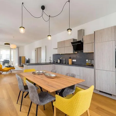 Stilvolles In Bester Lage Von Bergblick Inklusive 1 Br Appartamento