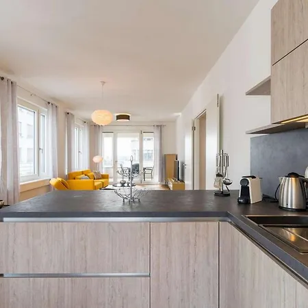 Stilvolles In Bester Lage Von Bergblick Inklusive 1 Br Appartamento