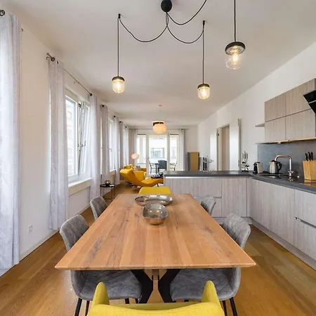 Stilvolles In Bester Lage Von Bergblick Inklusive 1 Br Crans-Montana